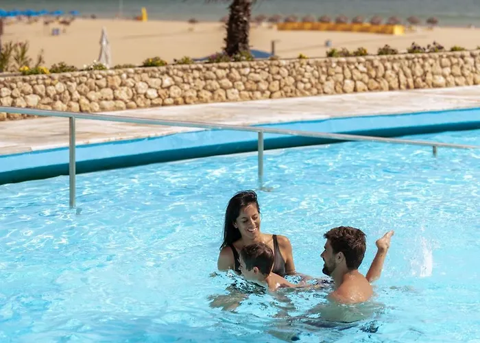 Algarve Casino Готель Портіман